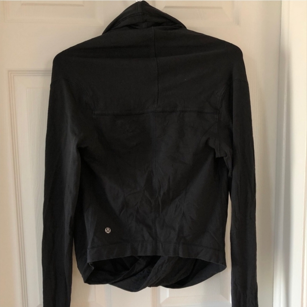 Lululemon Iconic Wrap - Picture 6 of 6